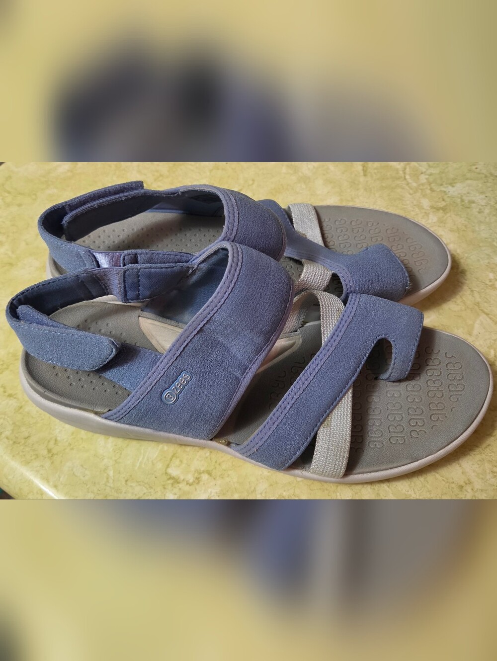 Bzees Women's Light Blue & Gray Adjustable Strap Sandals